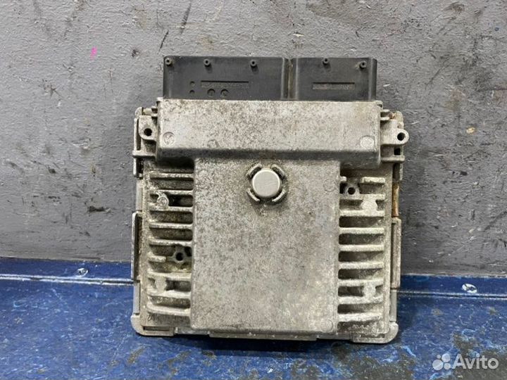 Эбу двигателя Volkswagen Polo 5 6R HB