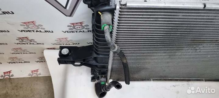 Радиатор охлаждения двигателя Volvo S60 седан