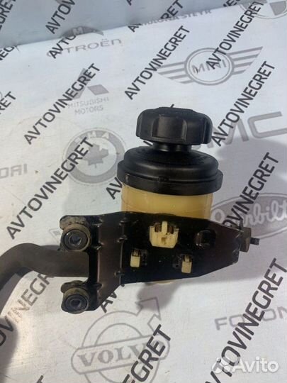 Бачок гур Kia Rio 3