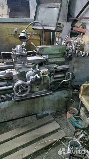 Токарный станок 16к20 рабочий.подключен со сверлам