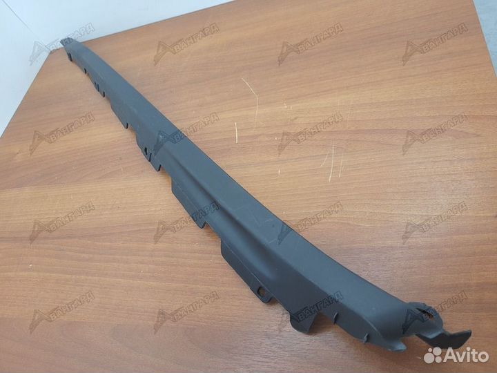 Молдинг лобового стекла правый Fiat Albea 02-12