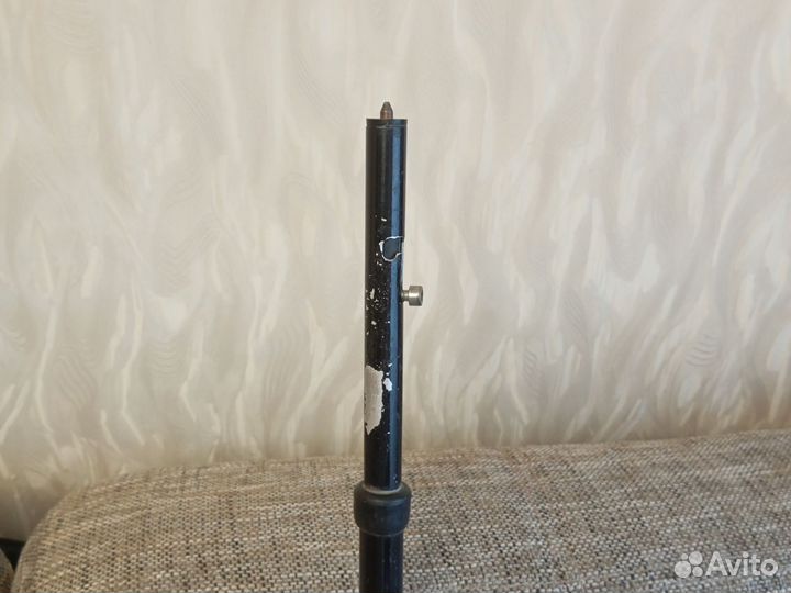 Трость,длина регулируется. Имеется потертости