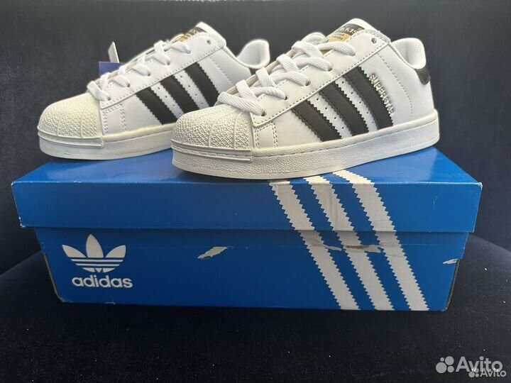 Adidas superstar