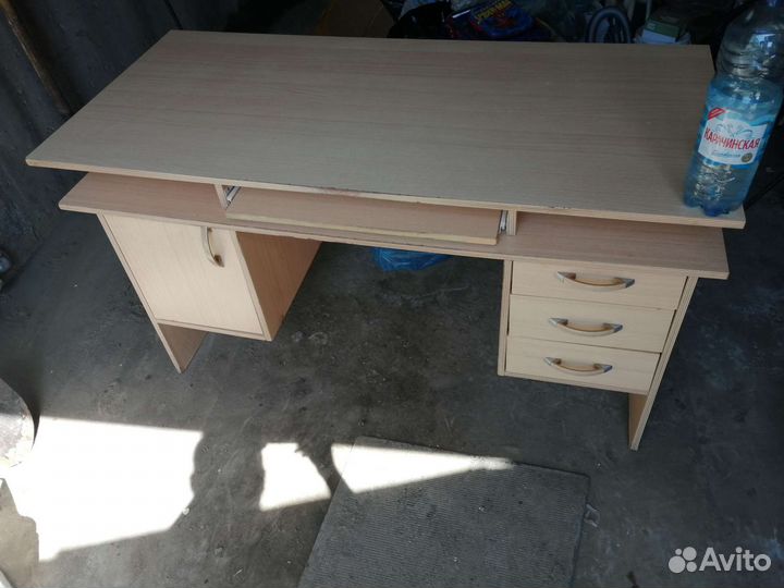 Компьютерный стол