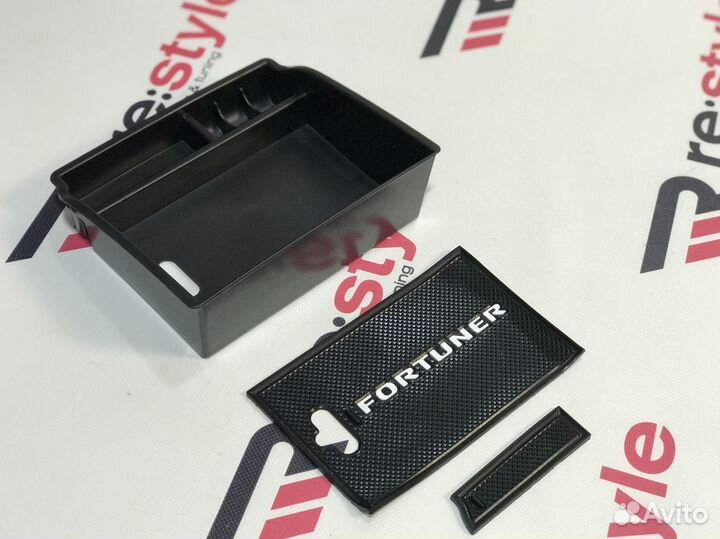 Органайзер в подлокотник Toyota Fortuner K936