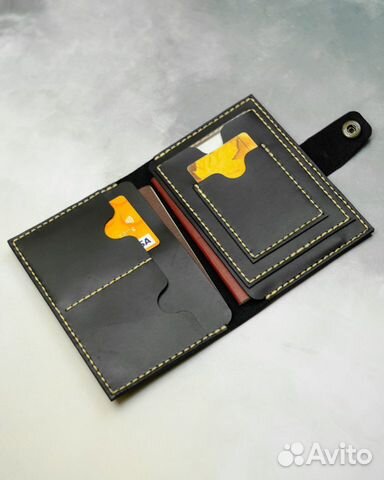 Обложка для паспорта из кожи с удобными отделами