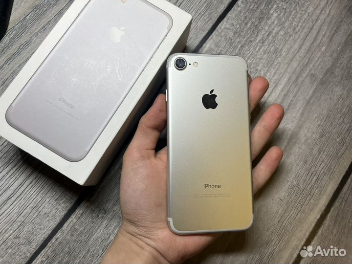 iPhone 7, 128 ГБ