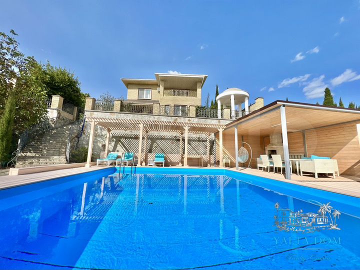 Дом 460 м² на участке 12 сот.