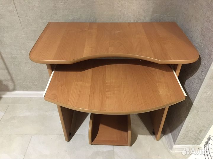 Стол детский бу до 10 лет