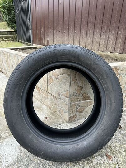 Goodyear UltraGrip SUV 255/55 R18 109V