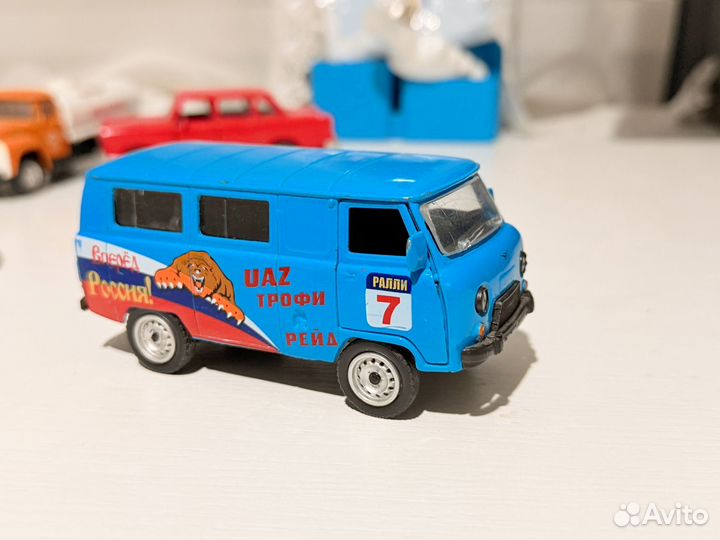 Игрушка УАЗ