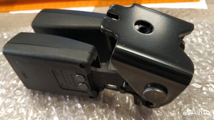 Ответная часть ремня безопасности задняя двойная