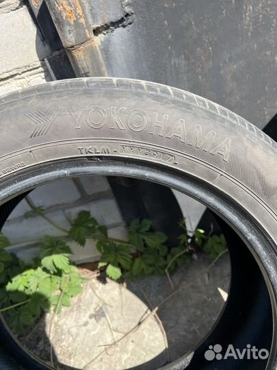 Yokohama BluEarth E70 215/55 R17 94V