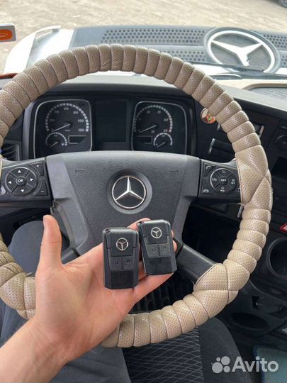 Ключ рыбка Мерседес Mercedes