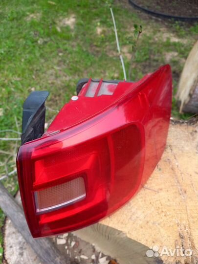 Фонарь задний правый
