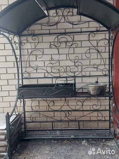 Кованые мангалы с крышей