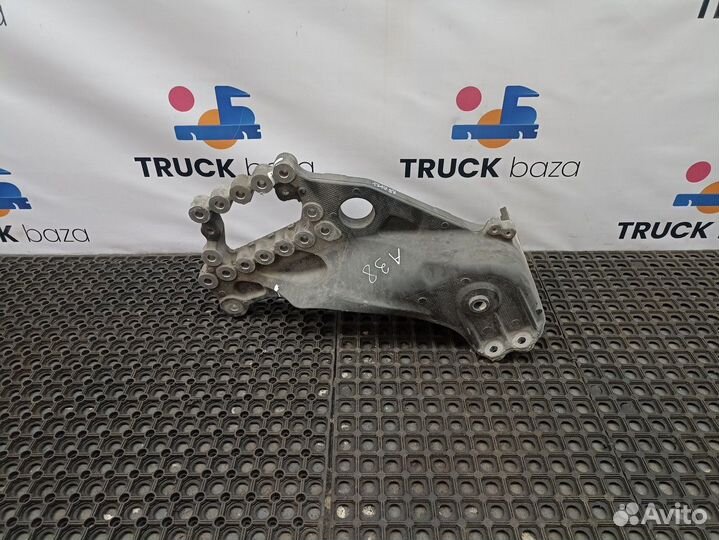 A9603223901 Кронштейн передней рессоры левый