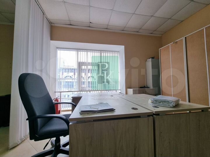 Офисное помещение 67 м² с мебелью и отоплением в ц