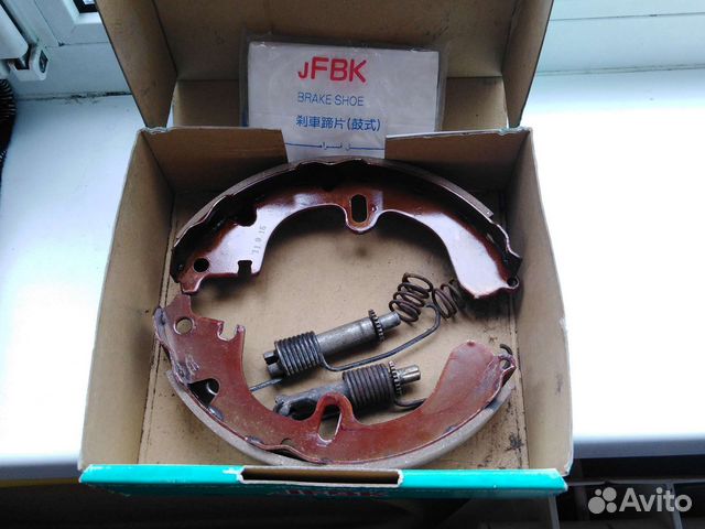 Тормозные колодки toyota новые