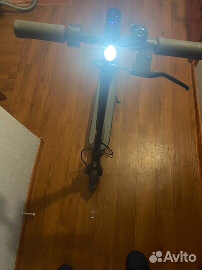 Электросамокат Xiaomi Mi Electric Scooter Essentia