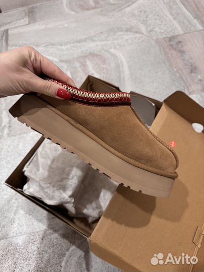 Оригнальные UGG us 7 бежевые, новые