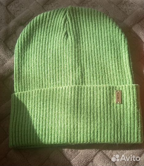 Женская шапка