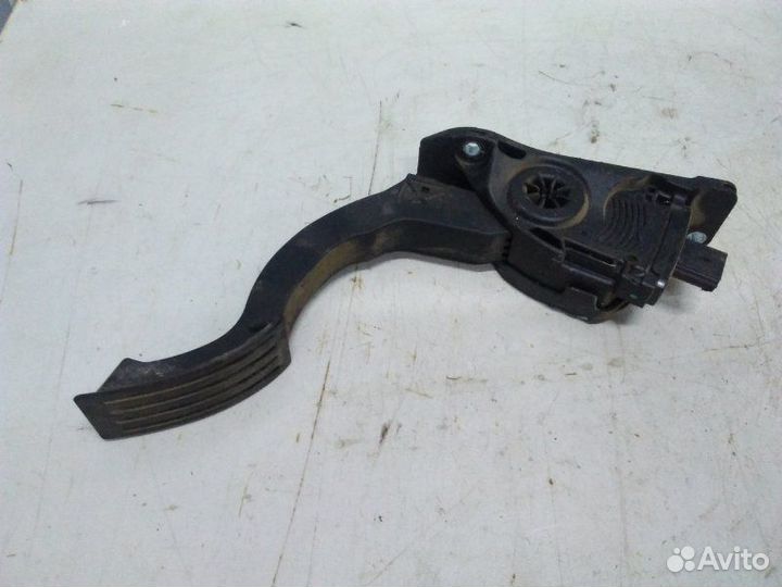 Педаль газа Ford Focus 3 2011