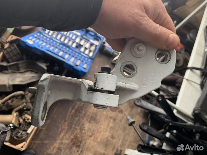 Петли двери дверей Форд Транзит