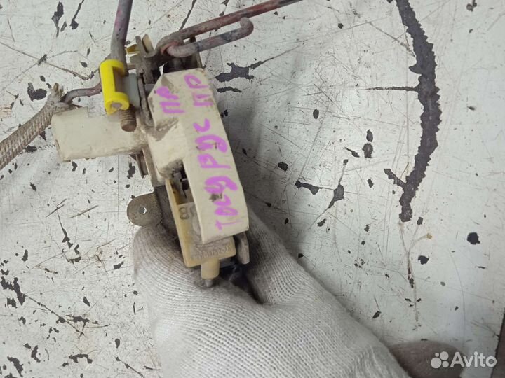 Замок двери передний правый Ford Taurus 1 Форд