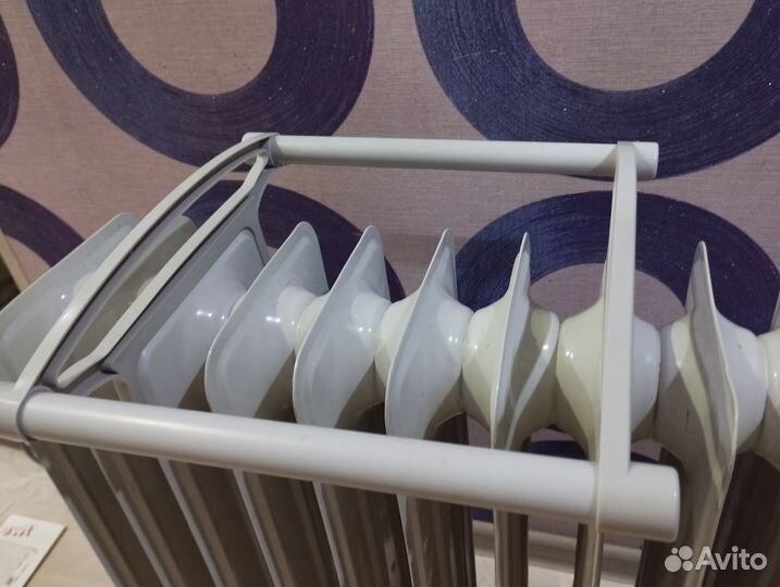 Полочка-сушилка для белья на радиатор масляный