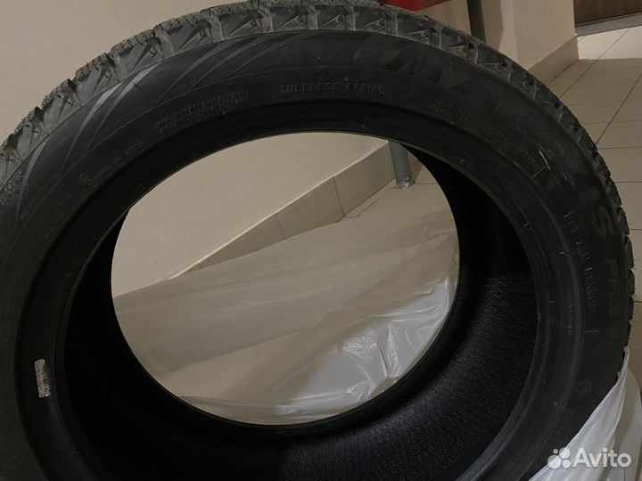 Maxxis Premitra Ice 5 SUV / SP5 245/45 R18 100