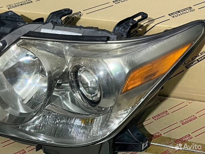 Фара галогеновая левая Lexus Lx570 07-11