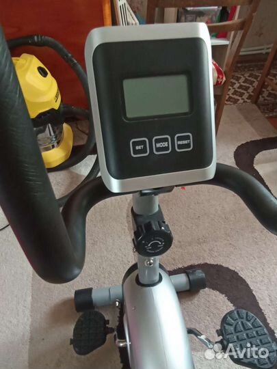 Велотренажер горизонтальный