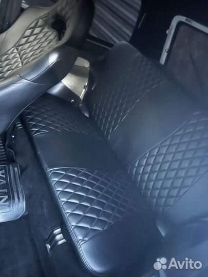 Передние сидения на Ниву