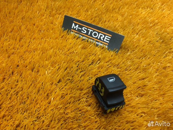 Кнопка стеклоподъемника передняя левая Audi A3 8P