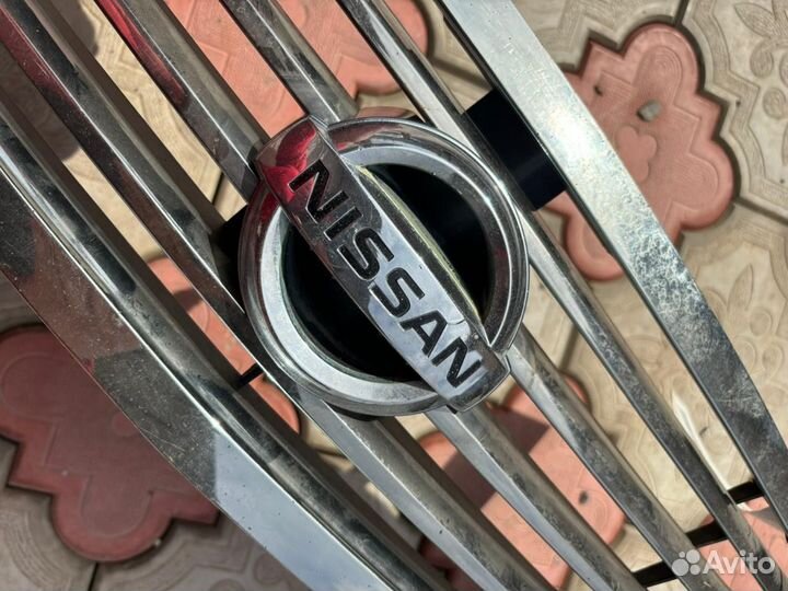 Решетка радиатора Ниссан Скайлайн v36