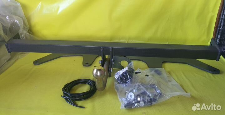 Фаркоп Лада Ларгус