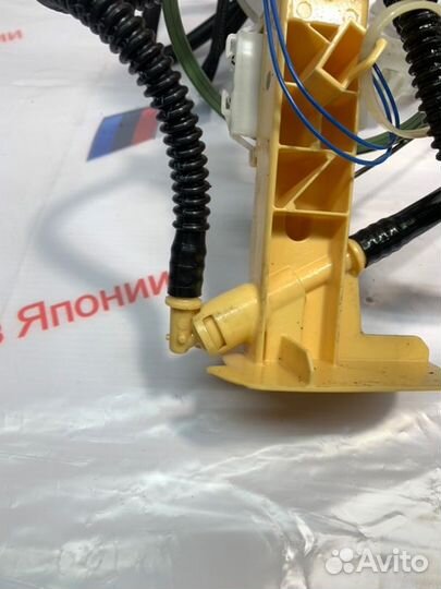 Датчик уровня топлива левый Bmw X5 E70 N57D30A