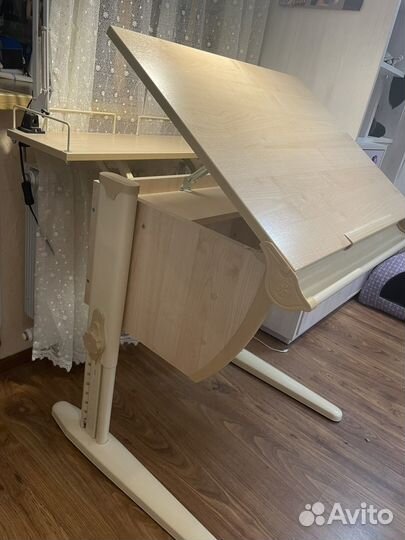 Растущая парта дэми, лампа и стул