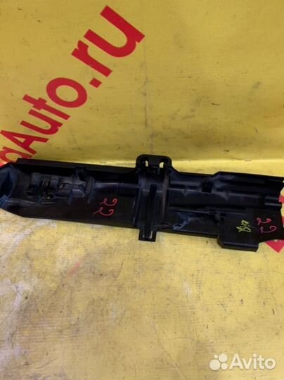 Крепление радиатора левое Bmw 3-Series E90