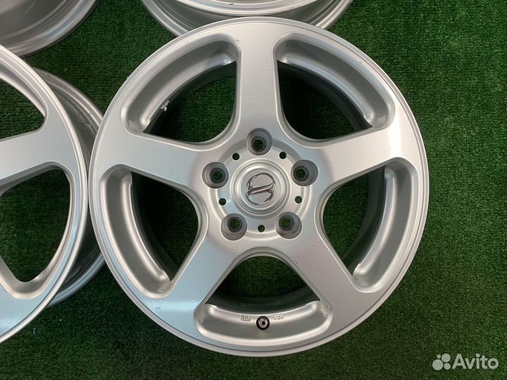 R15 Weds 5x114.3 6JJ ET+52 цо73,1мм вес 6,35кг