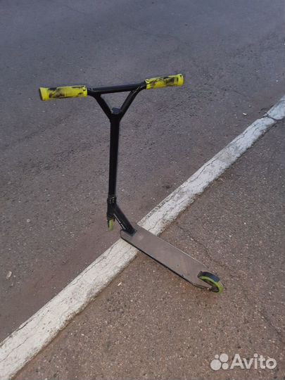 Трюковой самокат