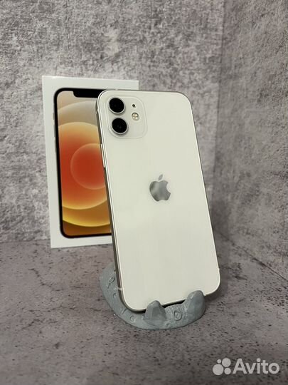 iPhone 12, 64 ГБ