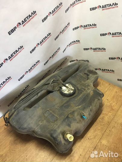 Топливный бак Toyota Avensis