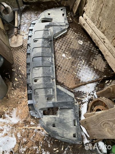 Пыльник двигателя Mitsubishi Outlander 3