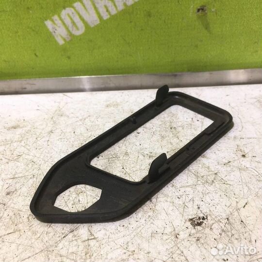 Накладка ручки внутренней Фольксваген Пассат Б3