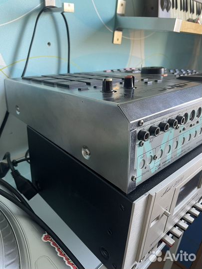 Akai MPC 2000XL SE 3