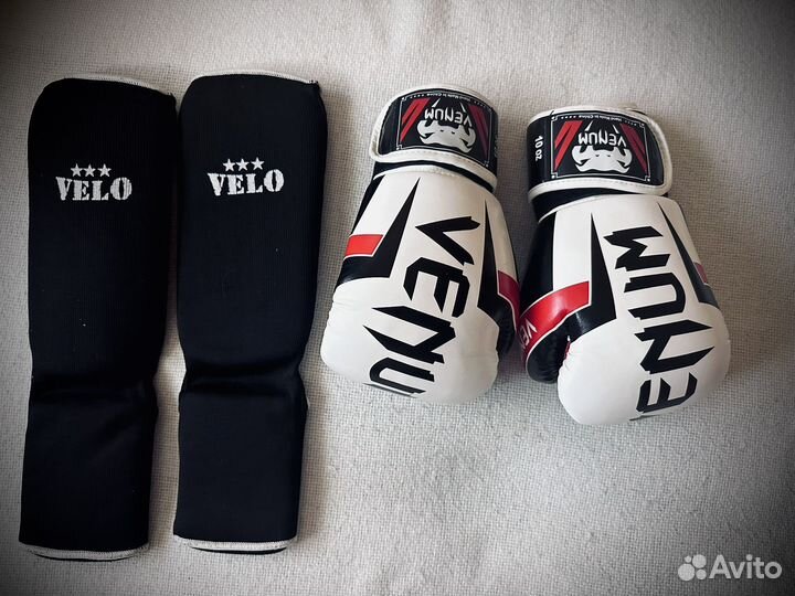 Спортивная экипировка боксерские перчатки и др