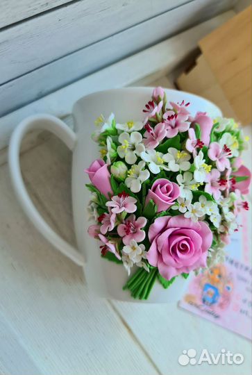 Подарок - кружка с цветами