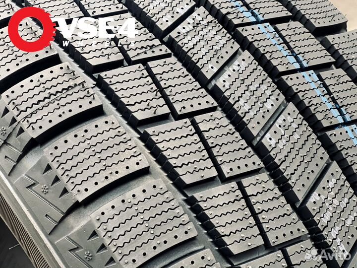 Goform W705 245/45 R18